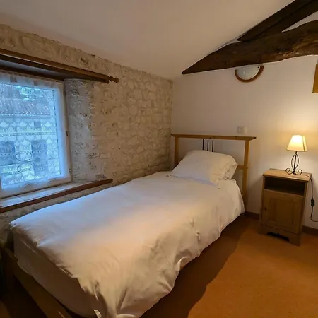 Spacieux Avec Piscine Chauffee, Jardin, Wifi Et Animaux Admis - Fr-1-653-273 Holiday home